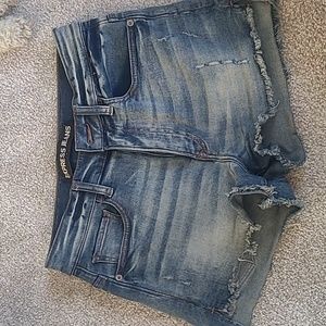 Express ultimate stretch shortie distressed  high rise size 4 good condition